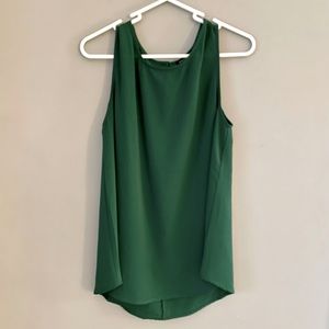 Boutique green shell tank - size small